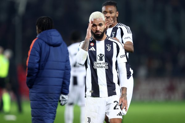 都体：穆里尼奥专诚说念格拉斯-路易斯，费内巴切但愿租赁+采取买断