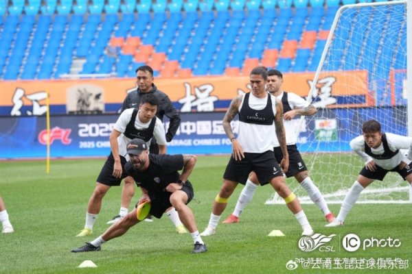 云南玉昆vs武汉三镇 本日赛前官训图集