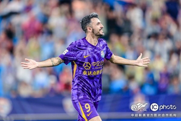 彩虹穿云箭🌈 基莱斯再次献艺了他记号性的左脚破门