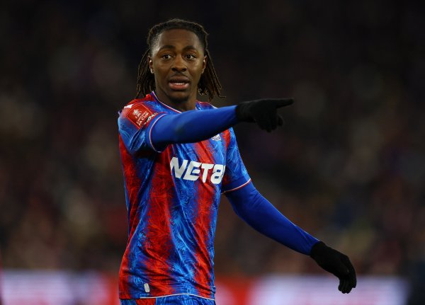 罗马诺：热刺当天再次商谈引进埃泽来回，昨日已提倡6000万镑报价