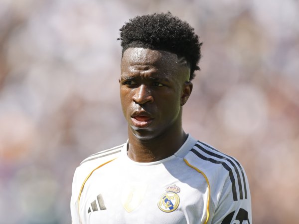 西媒：维尼修斯将坚握经济条目，同期将专注于擢升我方新赛季推崇