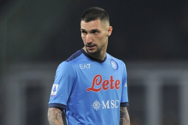 波利塔诺：德布劳内相称好且柔顺，他致力学意语&咱们也向他学习