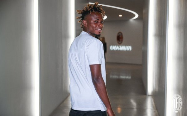 ESPN：富勒姆敲定凯文，并对从米兰租出丘库埃泽抓乐不雅气魄