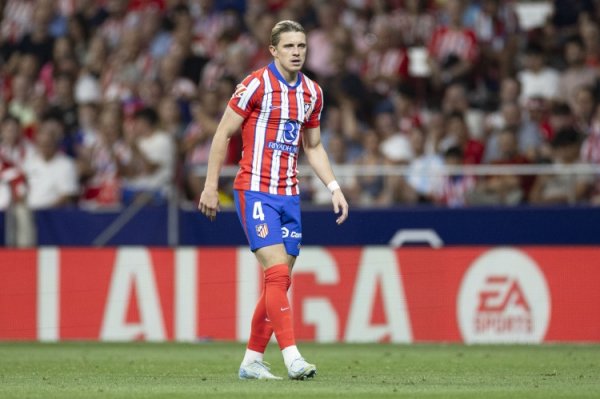 记者：曼联计划过租出加拉格尔的事宜，马竞只愿班师出售球员