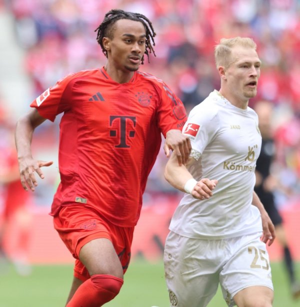 记者：要是告捷签下杰克逊，拜仁计议外租18岁时尚阿萨雷