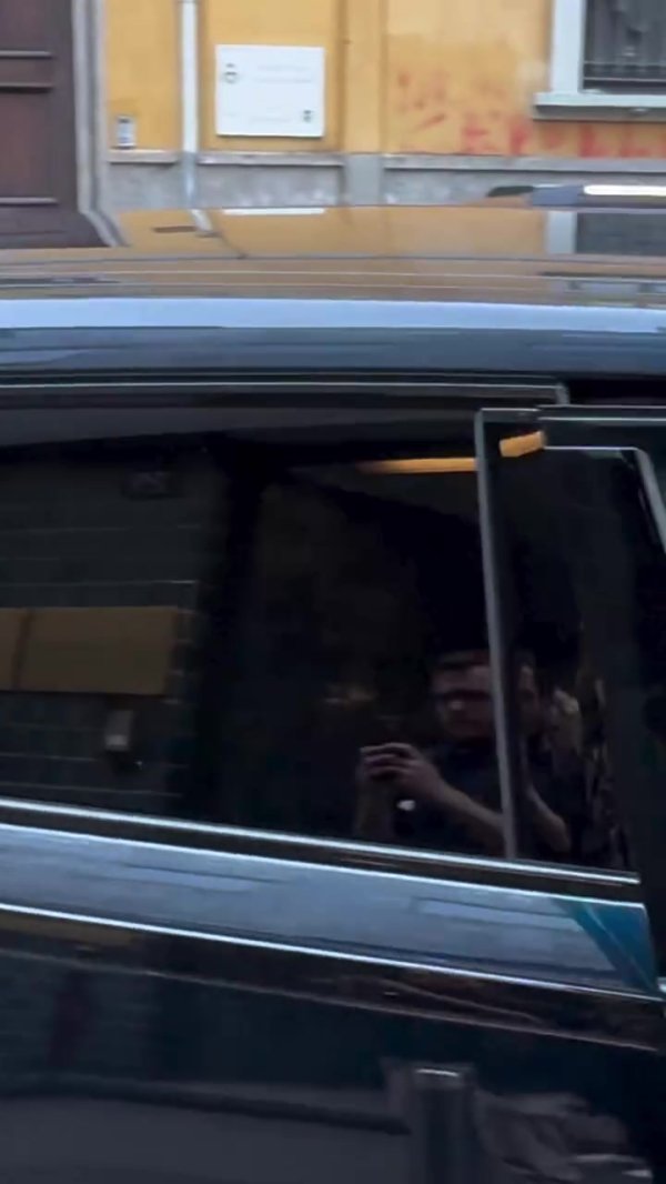 米兰新闻网：恩昆库抵达米兰诊所，给与AC米兰体检