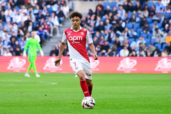 记者：勒沃库森签本-塞吉尔基本已达条约，只剩细节问题需管束