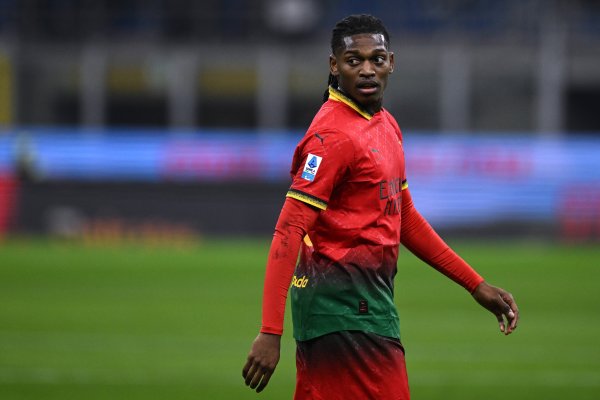 迪马济奥：莱奥今天仍然在单独查验，对阵莱切复出的可能性很低