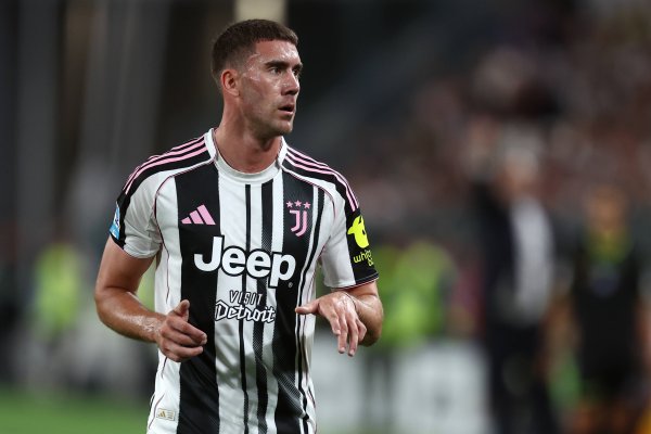 记者：弗拉霍维奇坚捏要拿我方应得的1200万欧年薪，今夏转会很难