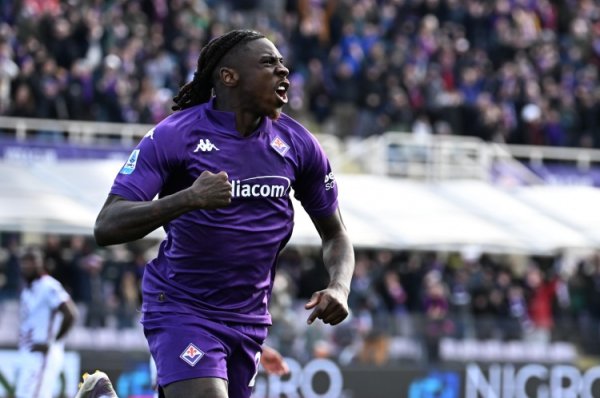 小基恩在欧战被禁赛2场，被拽头发后肘击敌手&未被认定为暴力步履