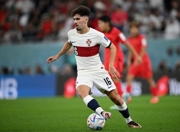 维蒂尼亚：上个赛季是梦乡的；金球评比我能尽量排行靠前就很好了