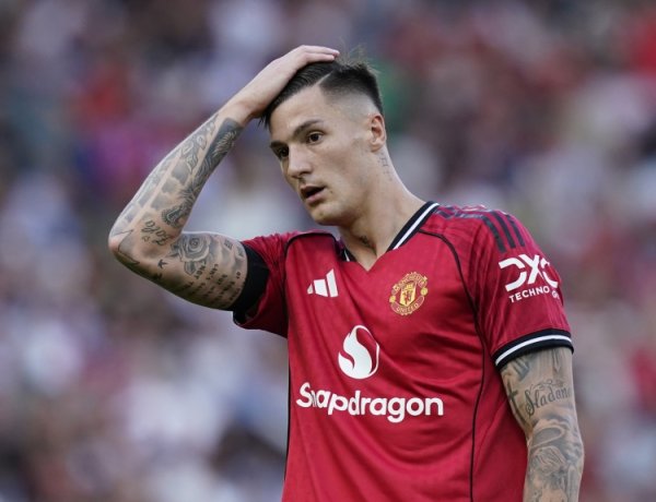 曼晚展望曼联vs曼城首发：姆伯莫、舍什科、B费、阿玛德在列