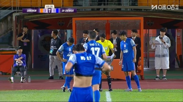 申花连换两东说念主，特谢拉、高天意被换下，于汉超、汪海健替补登场