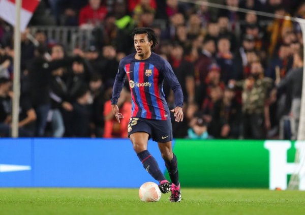 每体：孔德对历练前的历练情有独钟，邻居常看到他早上七点晨练