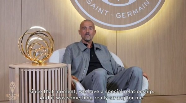 恩里克获奖感言：感谢巴黎每个东谈主，虽是个东谈主奖项但最紧迫的是认同