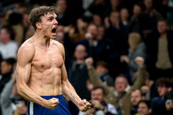 东谈主挪活！帕利尼亚回英超6轮2球破曼城+绝平 中场大闸买断费3000万