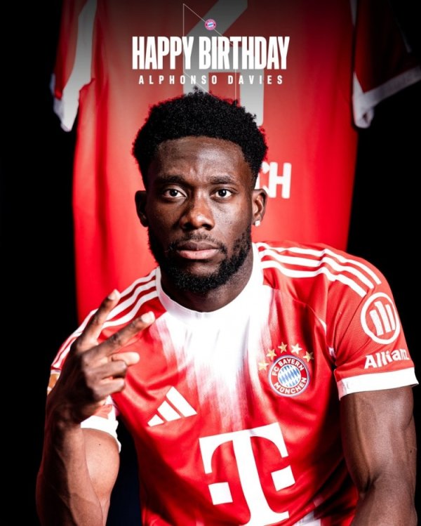 拜仁官方为阿方索-戴维斯庆生：咱们迫不足待思看到你重返赛场！