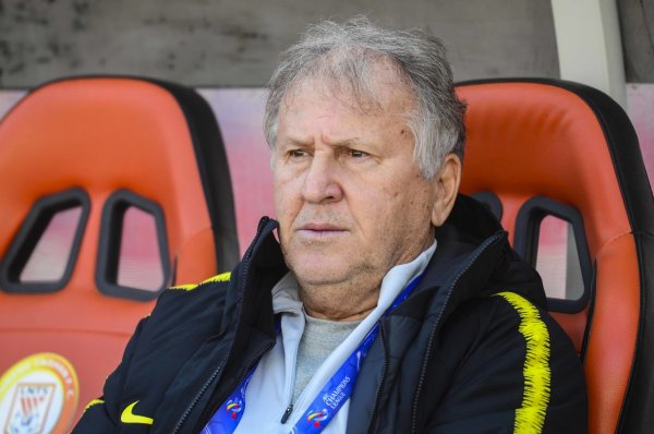 济科：不敌日本给巴西好好上了一课 日本队有参加天下杯四强可能