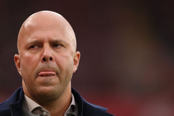 小雷：斯洛特本场的声势安排犯错了，我正本以为他会派出更强声势