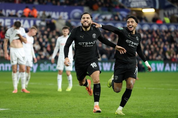 联赛杯-多库马尔穆什破门 曼城3-1逆转斯旺西进八强