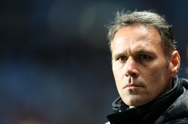 范巴斯滕：布鲁日被打劫了 弗曼特莫得对什琴斯尼犯规