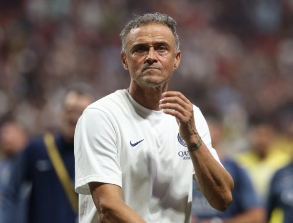 恩里克：成功归功于球员们的韧性与决心，很欢然持续领跑法甲