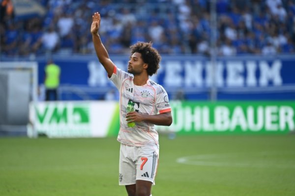 法尔克：尤文和利物浦商议格纳布里情况，拜仁愿续约但需球员降薪