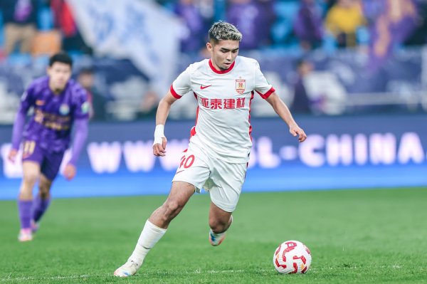 阿图什杯：艾菲尔丁担任喀什库克兰队主教师，阿不王人海米提任领队