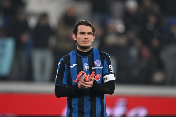 科曼：念念念德容恩的球场智谋，他能给德容更多参与伏击组织的空间