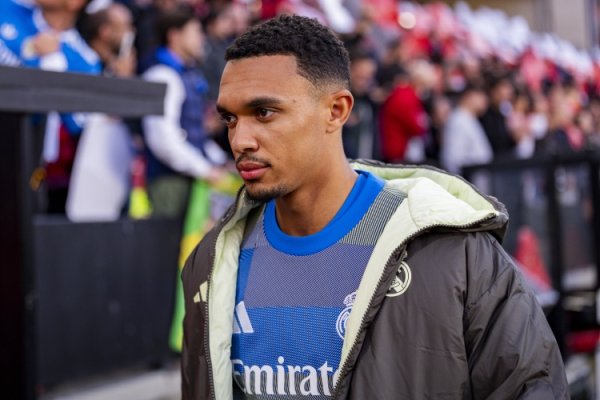 TA：阿诺德赶赴迪拜进行和顺场所本质，吕迪格、琼阿或缺阵埃尔切