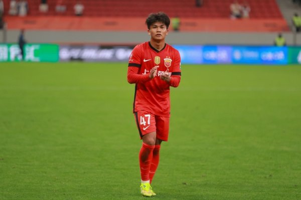 蒯纪闻：没思到生计第一年就能拿冠军；异日海港队是十分有但愿的