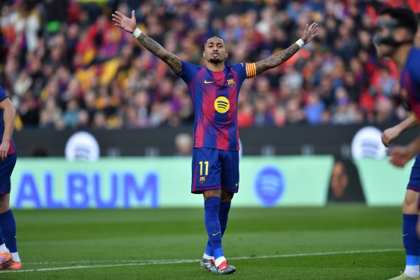 阿斯：拉菲尼亚主导了巴萨的迫切，他是球队扭转形态的关节东说念主物