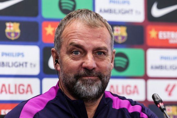 世体：巴萨不会提前去斯坦福桥老师，将在巴塞罗那老师后飞赴伦敦