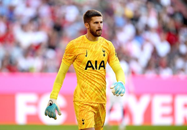 墨菲：弗兰克应该弃用维卡里奥，他不是一场而是总共这个词赛季皆很倒霉